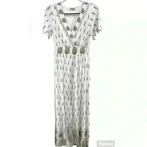 Lapogee Women’s Dress White &. Gold Made in India Size S